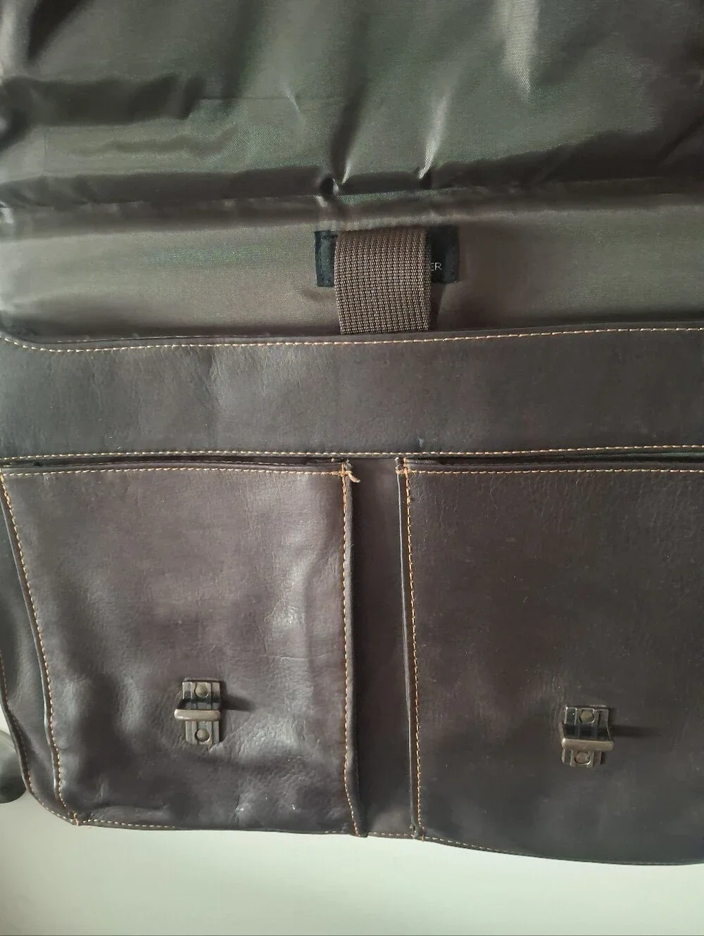 Wilsons Leather classic dark
